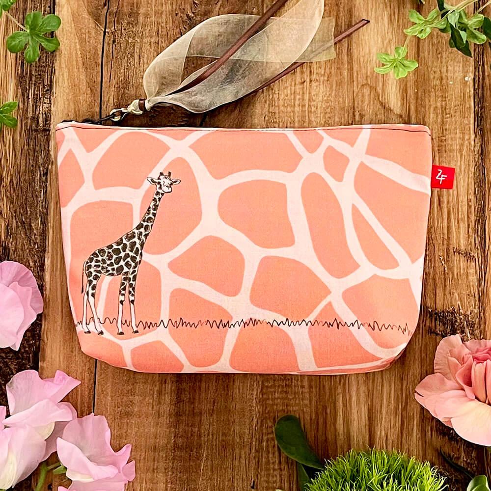 【再販】《送料無料》コスメポーチ キリンアミメPK