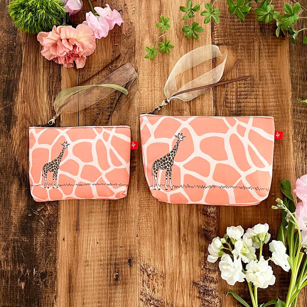 《送料無料》セット販売 当ショップの推し！キリンアミメPK コスメポーチ＆ミニポーチセット